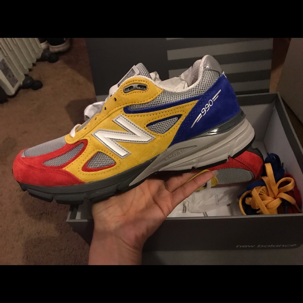 EAT edition New Balance